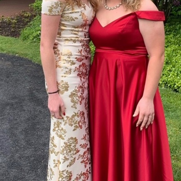 Windsor White and Gold Prom Dress - Picture 3 of 3